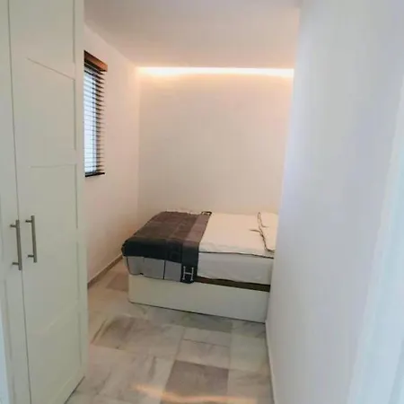 First Line Puerto Banus Harbour, 3 Bedroom Luxury Apartment,