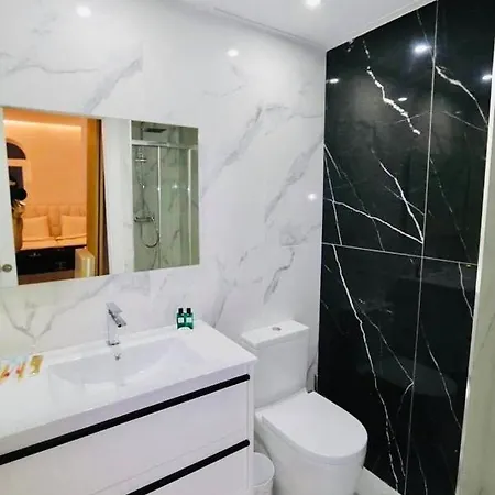 First Line Puerto Banus Harbour, 3 Bedroom Luxury Apartment,