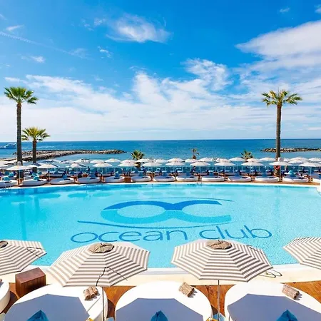 Apartment First Line Puerto Banus Harbour, 3 Bedroom Luxury Apartment, Marbella